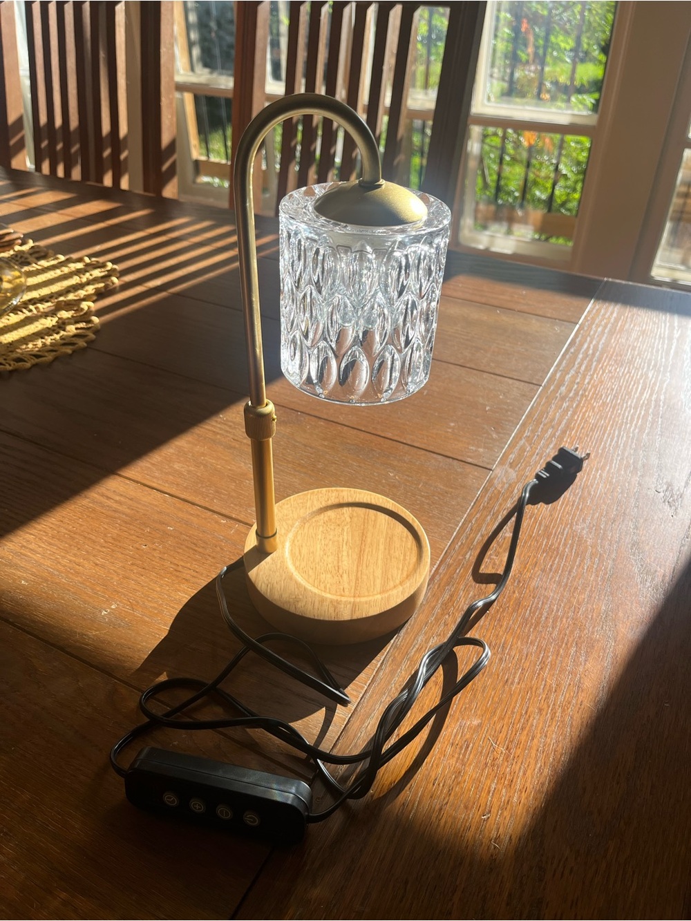 Glass and Gold Tone Candle Warmer Lamp With Faux Warm Wood Base.
